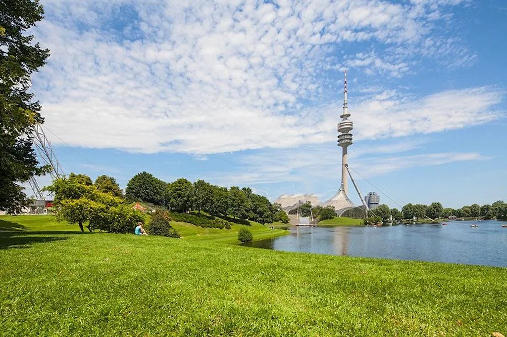 Мини-отель Lakeside Guesthouse Munich Fasanerie